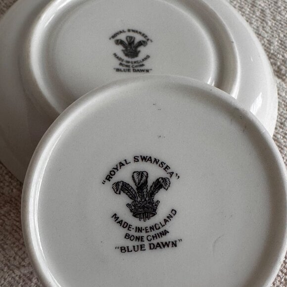 Vintage Royal Swansea Bone China Red & Gold Demitasse Cup & Saucer Set gift - Picture 5 of 8